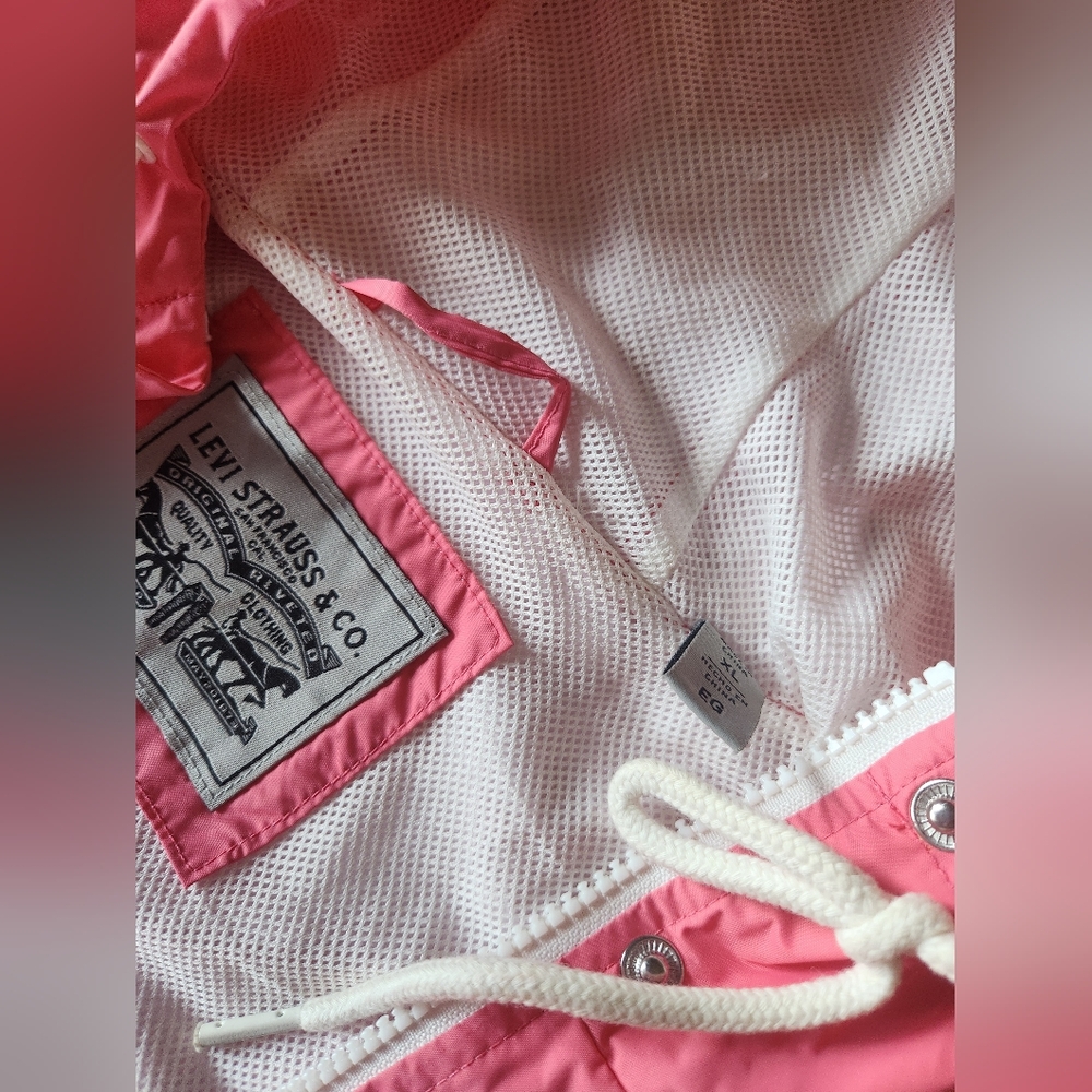 Levi Jacket - Picture 2 of 5